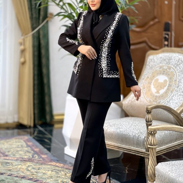 تاج میری - کت و شلوار